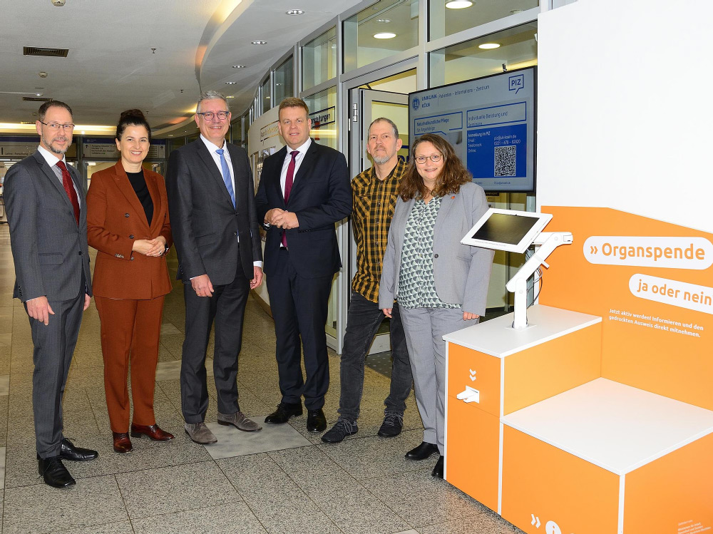 (v.l.) Dr. Dirk Schedler, Marina Filipović, Prof. Dr. Edgar Schömig, Matthias Heidmeier, Markus Nagel und Konstanze Birkner (Foto: Klaus Schmidt)