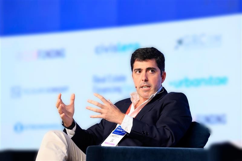 P2P Lending Meetups and Forums: Why In-Person and Online Dialogue Still Matters