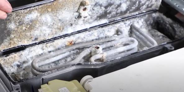 Nettoyez la batterie chauffante