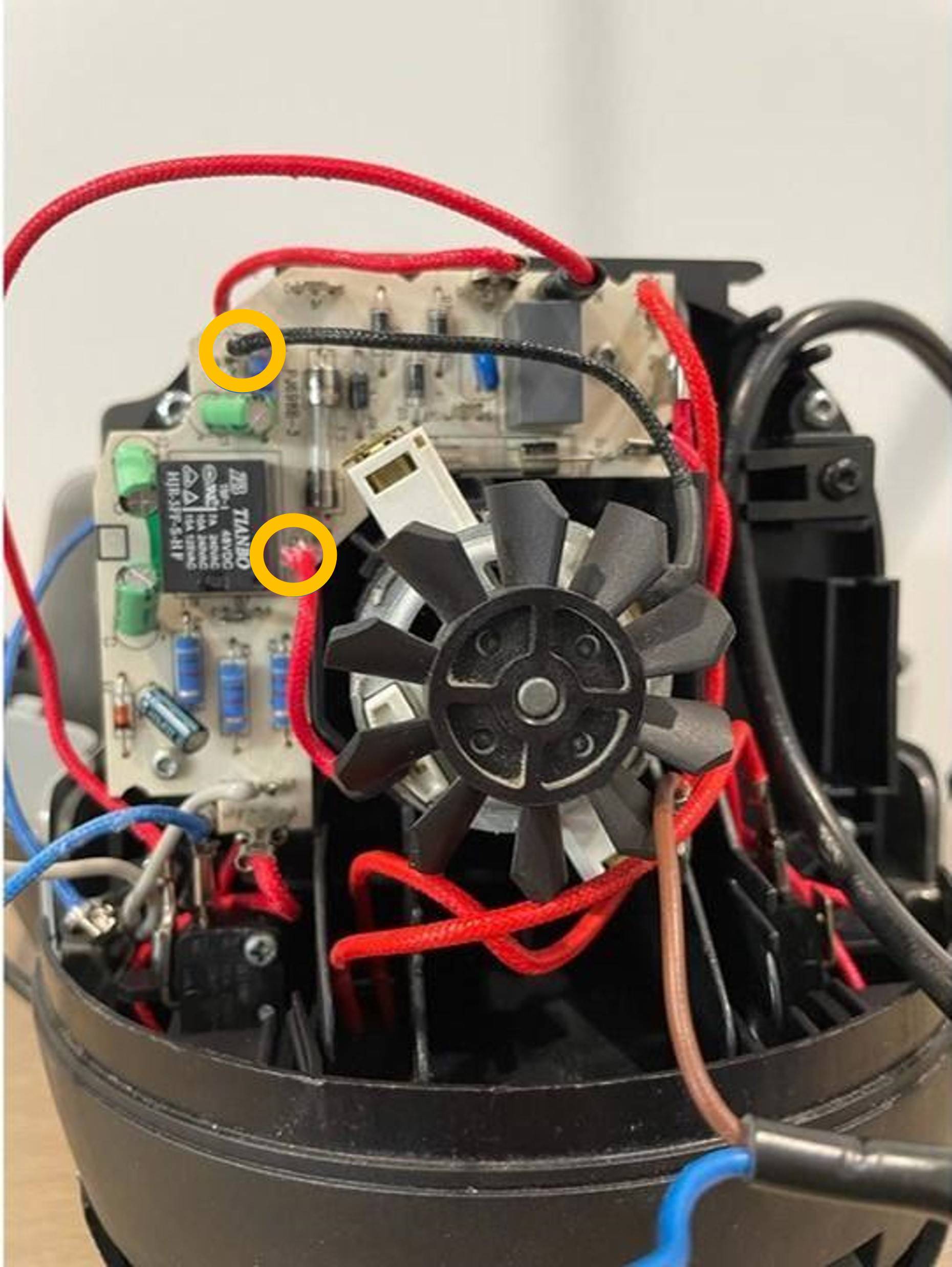 Testez le moteur de ventilation de la friteuse