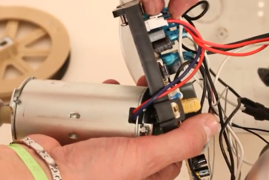 Testez le moteur de la machine à pain