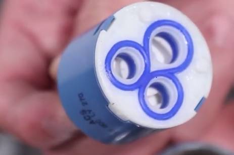 Vérifiez la cartouche