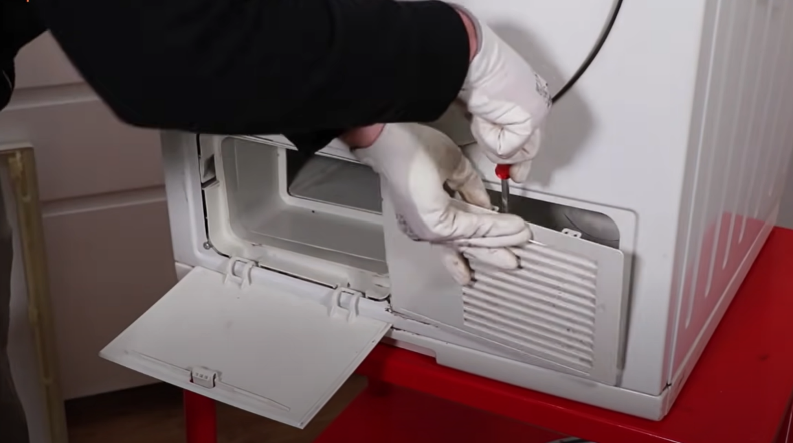 Vérifiez l'entraînement du tambour du sèche-linge