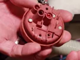 Testez le pressostat du lave-vaisselle