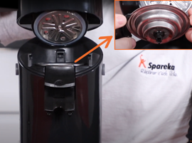 Inspectez le porte-dosette