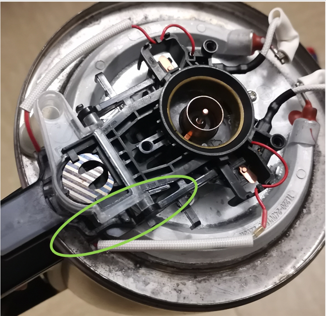 Contrôlez le fonctionnement du bouton marche/arrêt