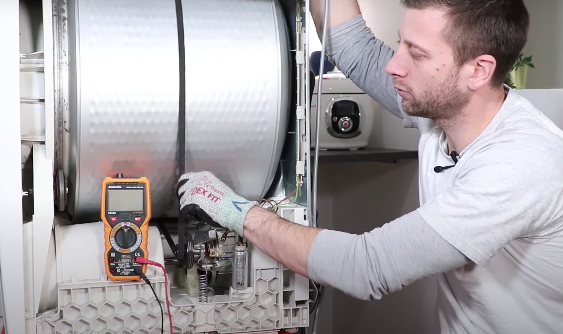 Vérifiez les courroies du sèche-linge