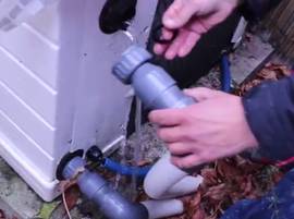 Vidangez l'eau de la pompe à chaleur