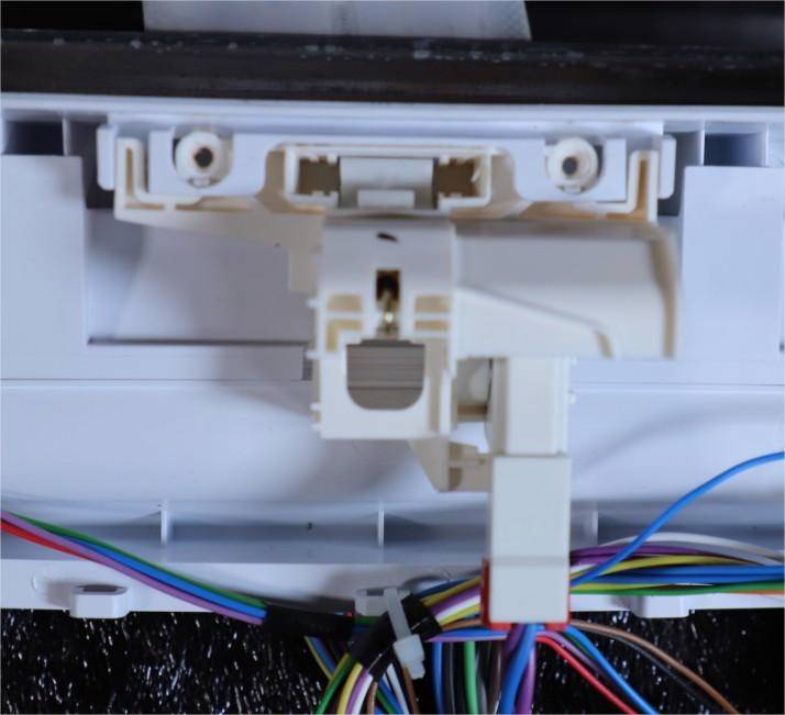 Examinez la serrure de la porte