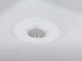 Regardez à l'intérieur du siphon