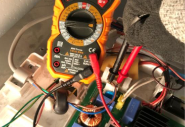 Vérifiez la tension