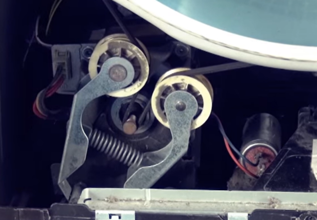 Contrôlez les galets moteur du sèche-linge