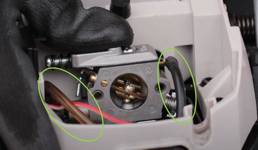 Examinez les durites d'essence