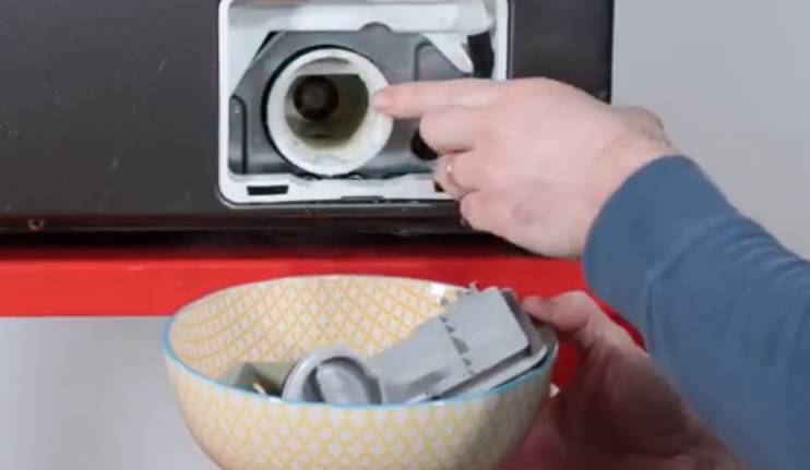 Vérifiez la pompe de vidange