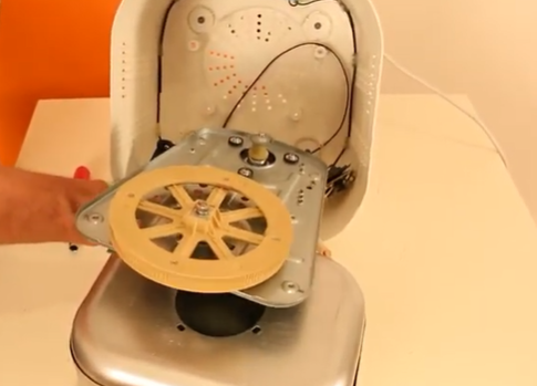 Vérifiez l'état de la courroie