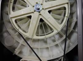 Contrôlez les roulements de tambour (taches noires ou de rouille)