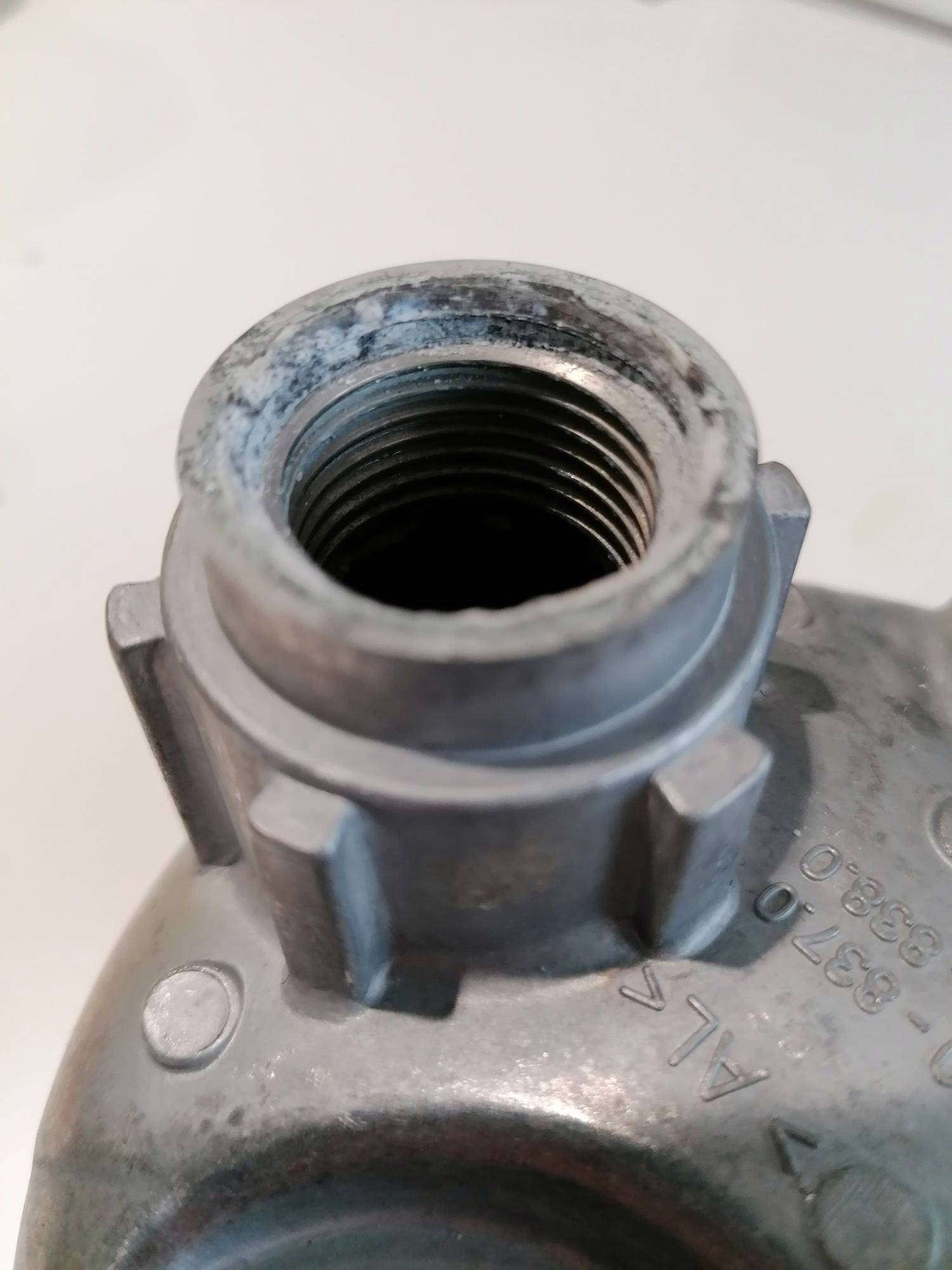 Détartrez le nettoyeur vapeur