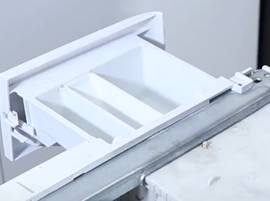 Nettoyez le bac à produits