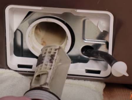 Vérifiez le filtre de vidange