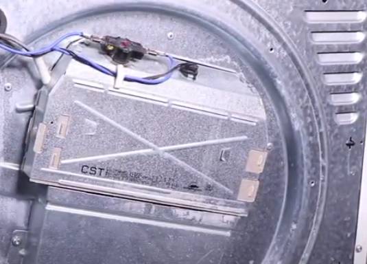 Vérifiez les thermostats de sécurité du sèche-linge 