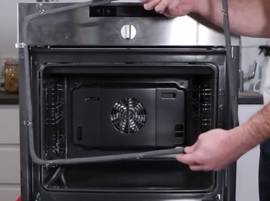 Contrôlez le joint de la porte du four