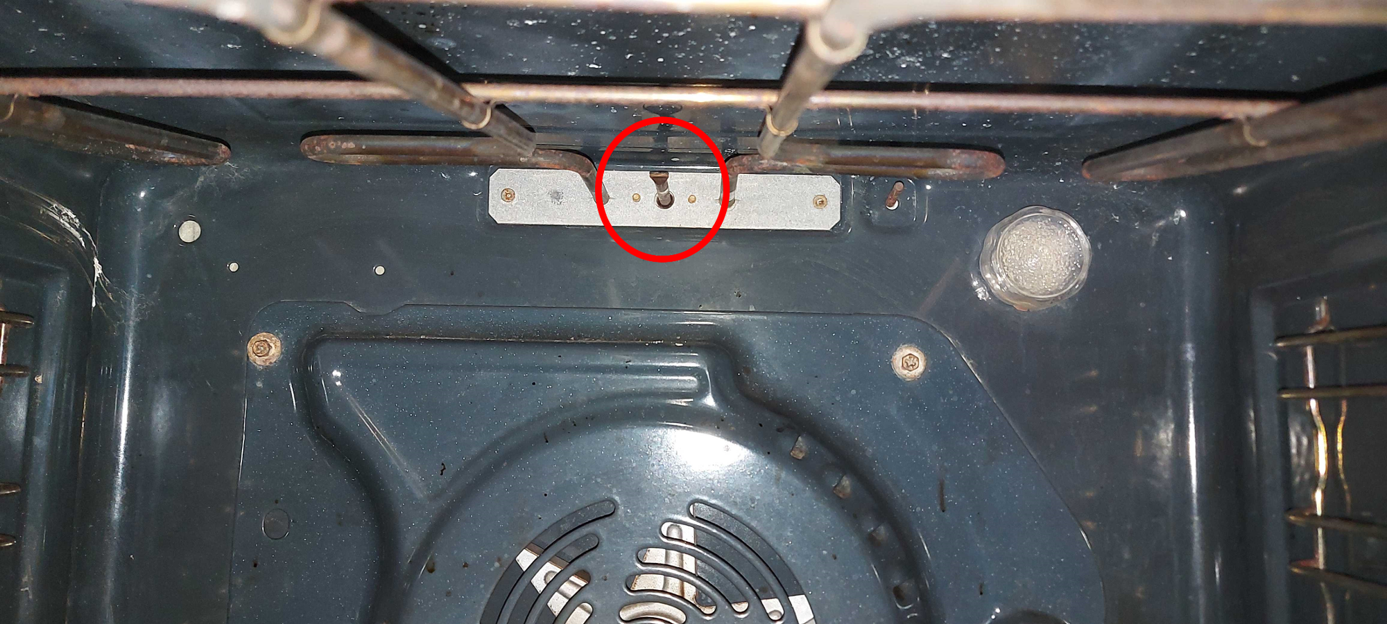 Testez la sonde de température du four