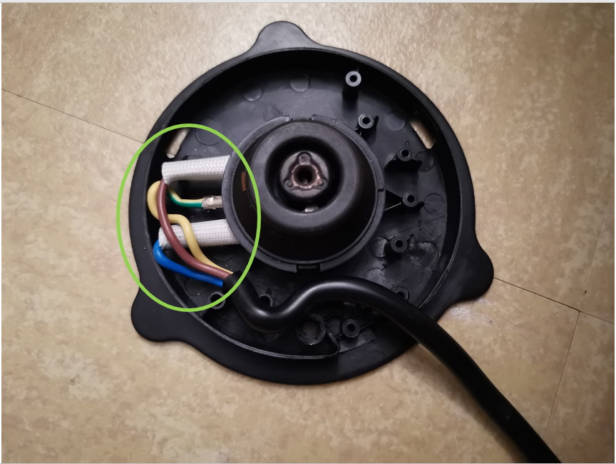 Vérifiez le cordon d'alimentation