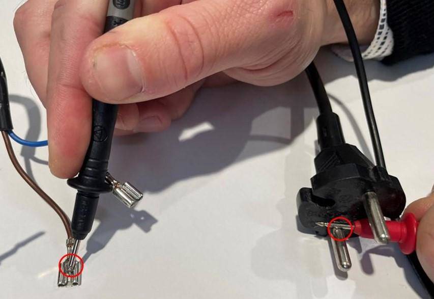 Testez le cordon intégré de votre friteuse