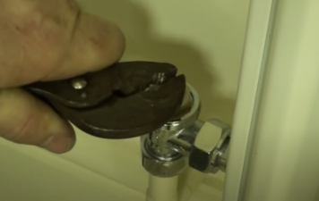 Ouvrez complètement le robinet thermostatique