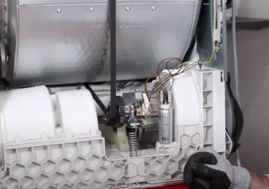 Testez le condensateur de démarrage du sèche-linge