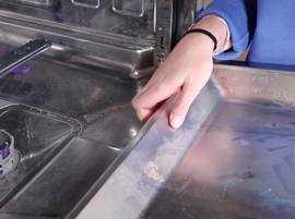 Comment changer le joint de bas de porte d'un lave vaisselle 