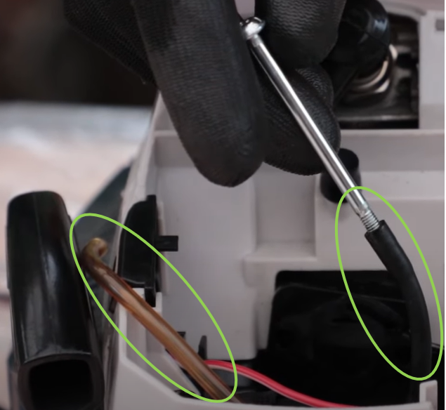 Examinez les durites d'essence