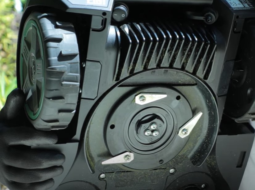 Vérifiez les lames et la hauteur de coupe