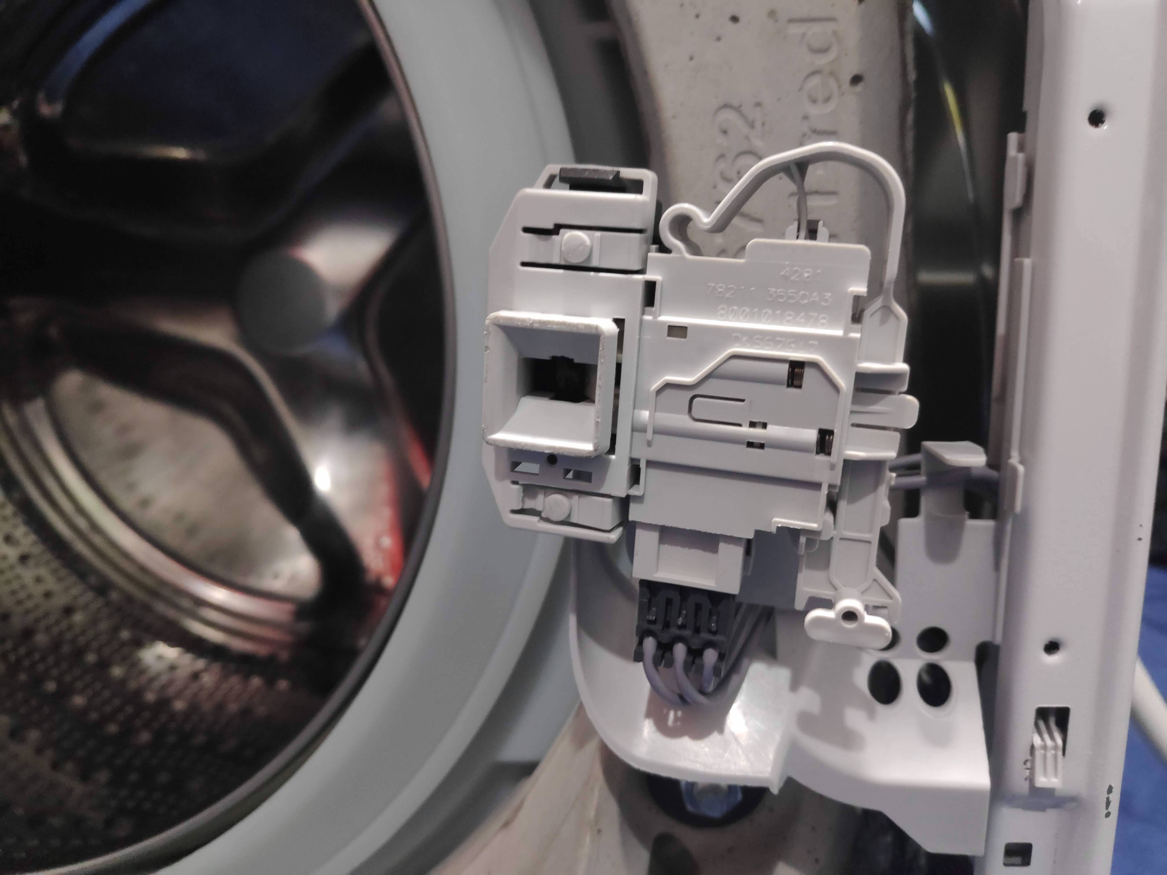 Testez la serrure de porte du lave-linge