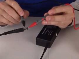 Mesurez la tension du cordon d'alimentation