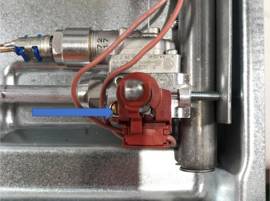 Vérifiez les interrupteurs de la plaque