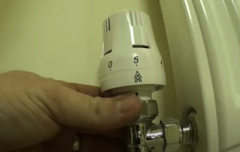 Ouvrez complètement le robinet thermostatique