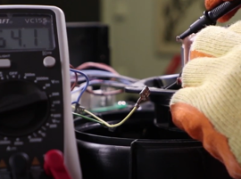 Testez le ventilateur tangentiel du four