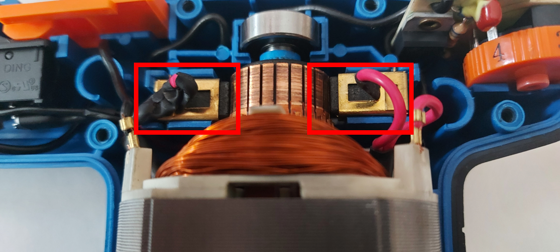 Vérifiez le moteur et les charbons moteur de la ponceuse