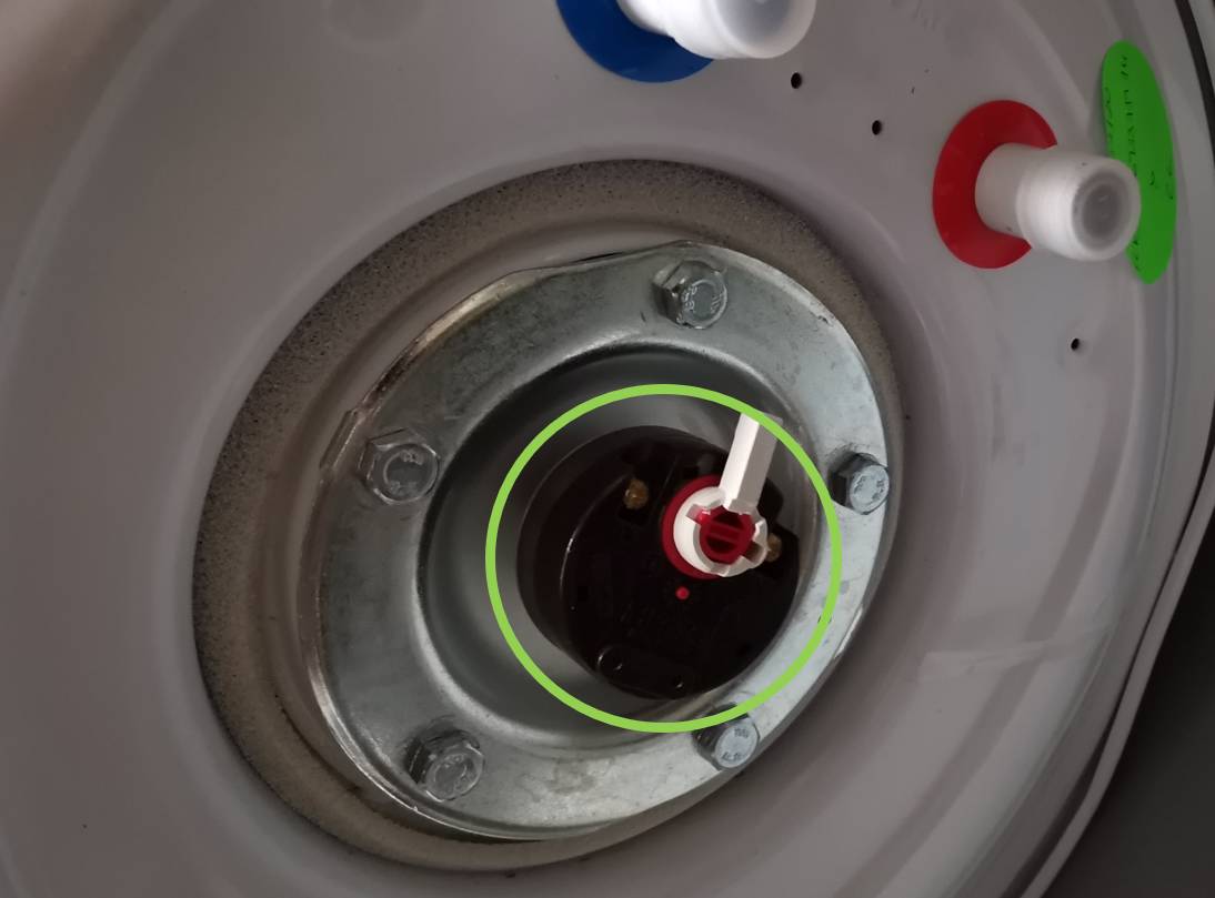 Testez le thermostat du chauffe-eau