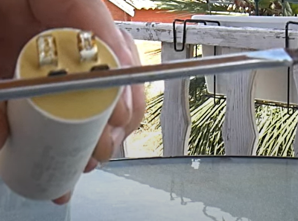 Testez le condensateur du Karcher