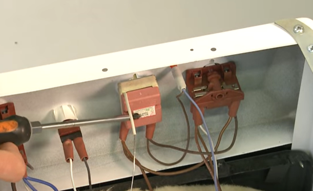 Testez le thermostat de régulation du four