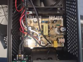 Examinez la carte électronique de la tireuse à bière