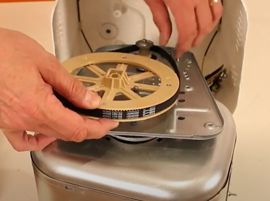 Démontage et remplacement de courroie d'une machine à pain