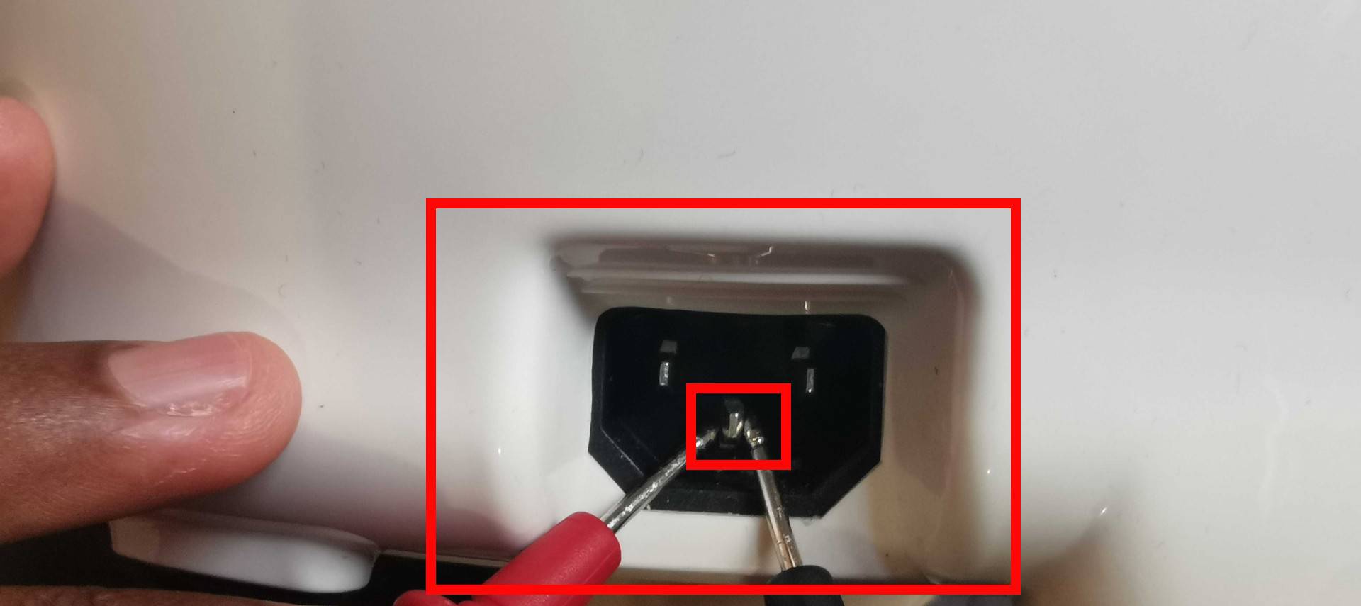 Vérifiez la prise secteur