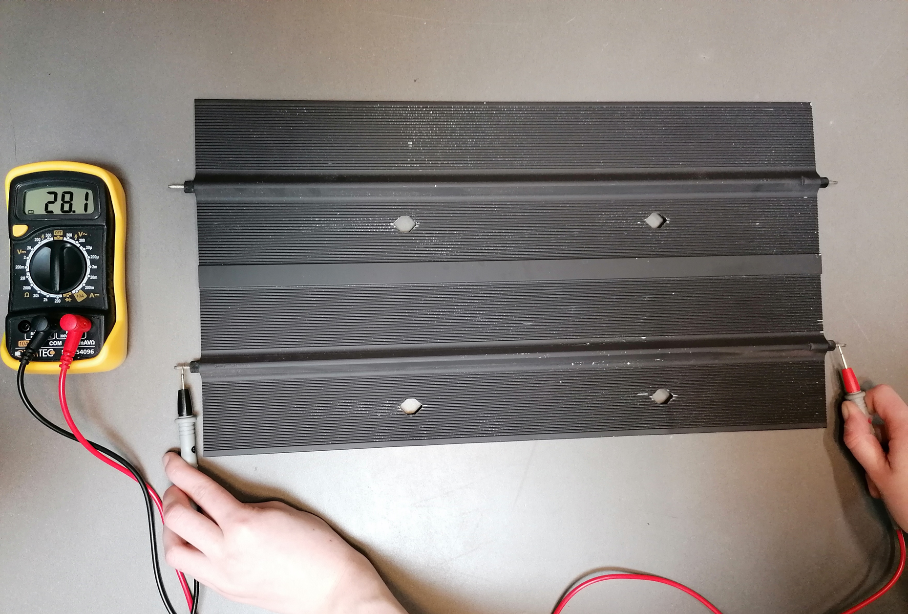 Vérifiez la résistance et sa filerie