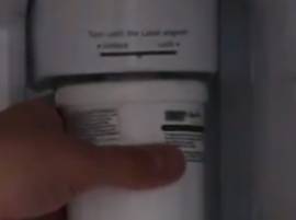 Retirez le filtre de votre frigo américain Samsung
