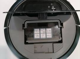 Vérifiez que le bac à poussière est dans l'appareil