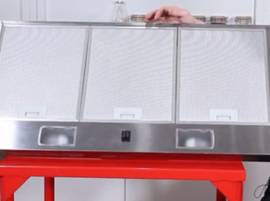 Vérifiez le filtre métallique