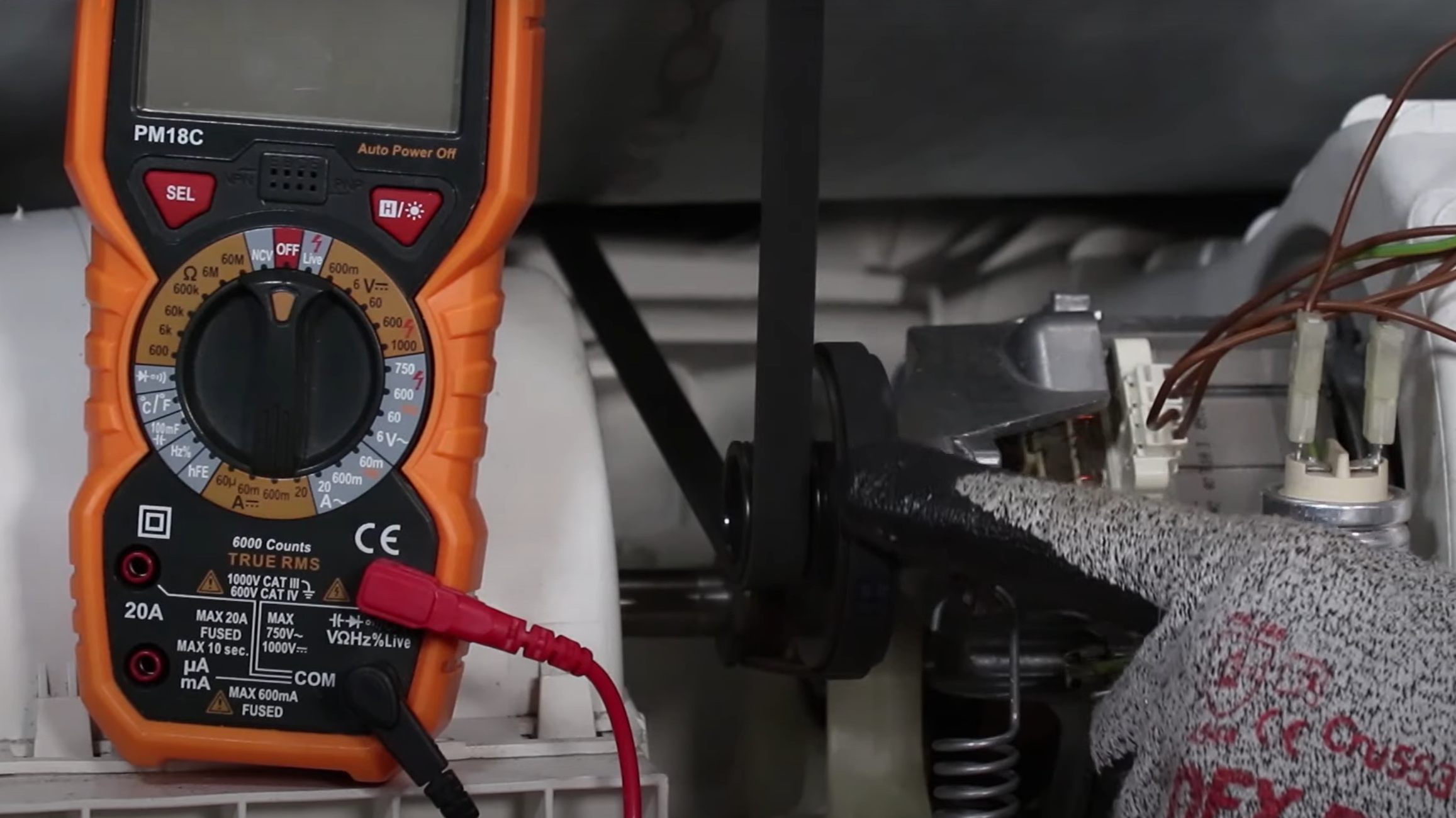 Vérifiez les courroies du sèche-linge